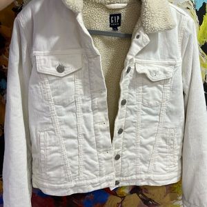 Denim jacket with inside fur